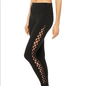 Alo 7/8 High Waist Legging - Cut Out side